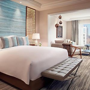 One-Bedroom Junior King Suite